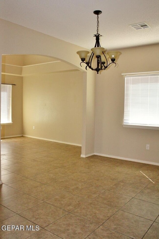 Building Photo - 4629 Lolo Caldera Way