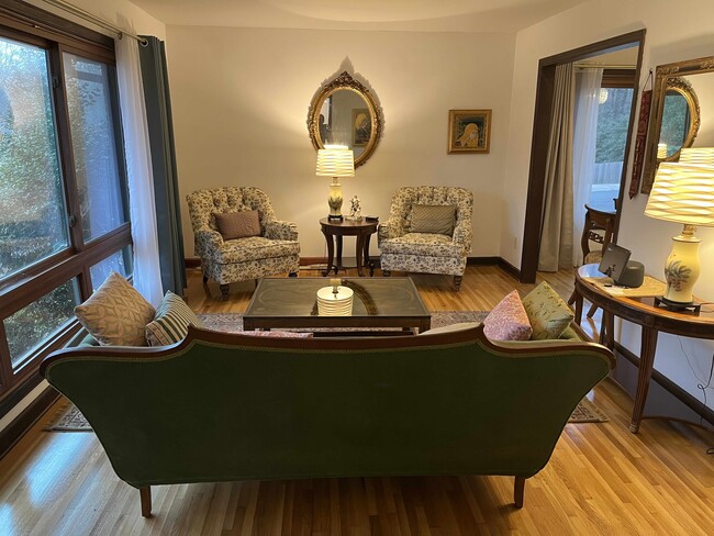 Building Photo - 3801 Stokes Ave