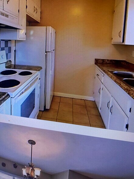 Building Photo - 2304 Peppertree Way