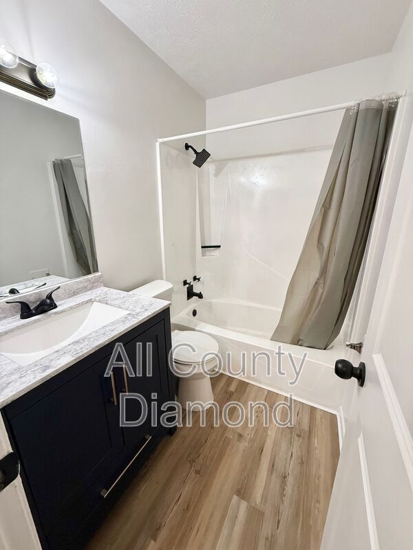 Building Photo - 506 11th St N