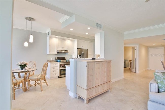 Building Photo - 1800 Benjamin Franklin Dr