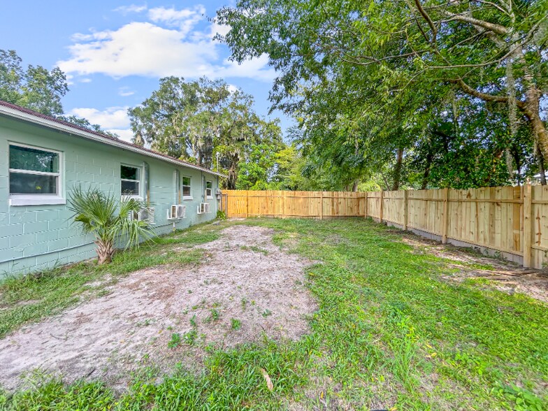 Building Photo - 306 SW 19th Ave