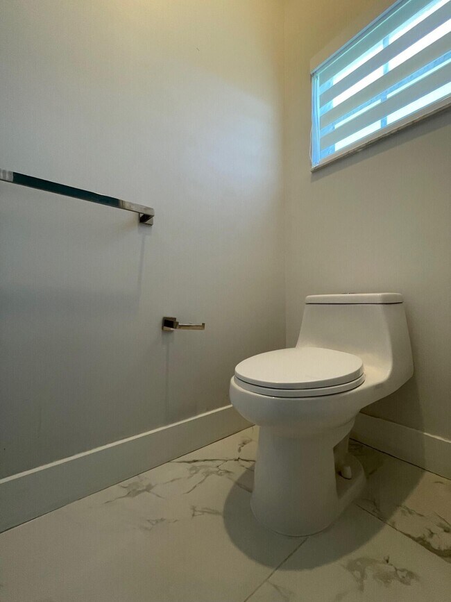 Building Photo - 4293 Laurel Ridge Cir