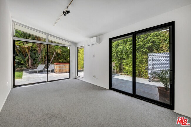 Building Photo - 30611 Las Estrellas Dr