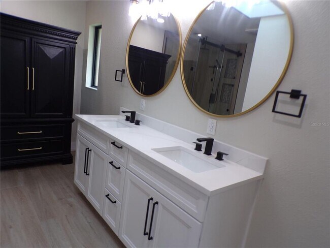 Building Photo - 510 Medici Ct