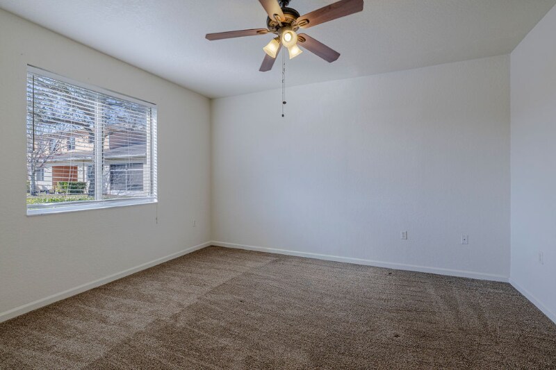 Building Photo - 805 Middleton Dr SW