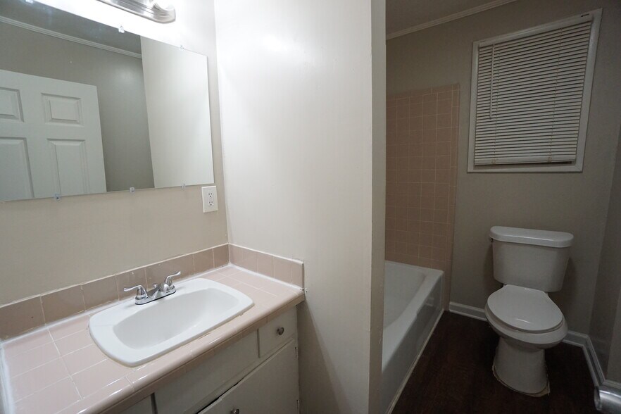 Building Photo - 1194 Birmingham St