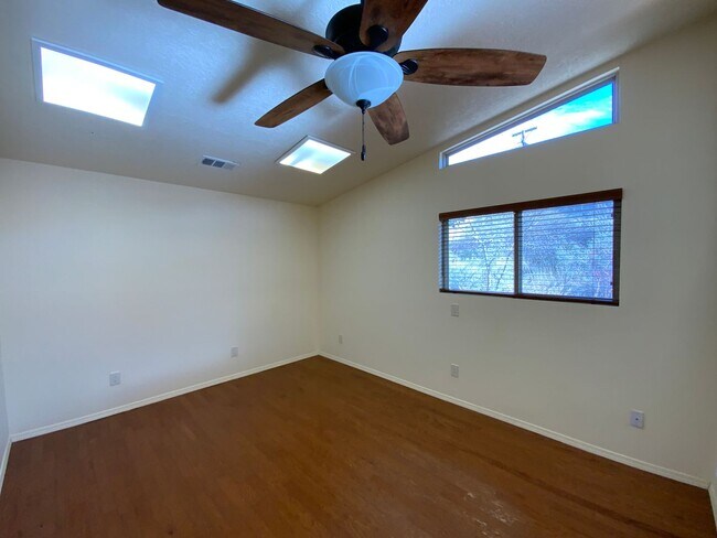 Building Photo - 4 Bedroom Single Story Home Available Near Tramway Blvd NE & Copper Ave NE!