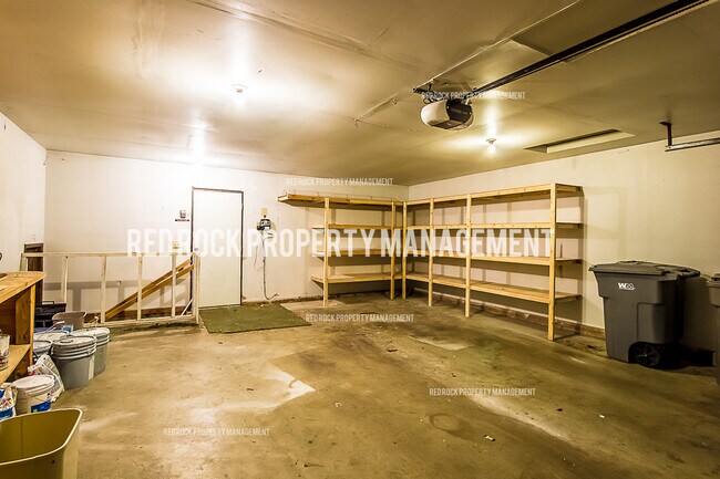 Building Photo - 13817 E 5th Ct
