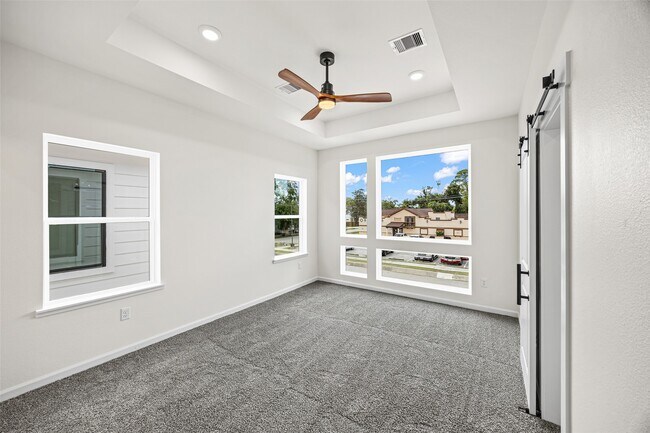 Building Photo - 443 Hahlo St