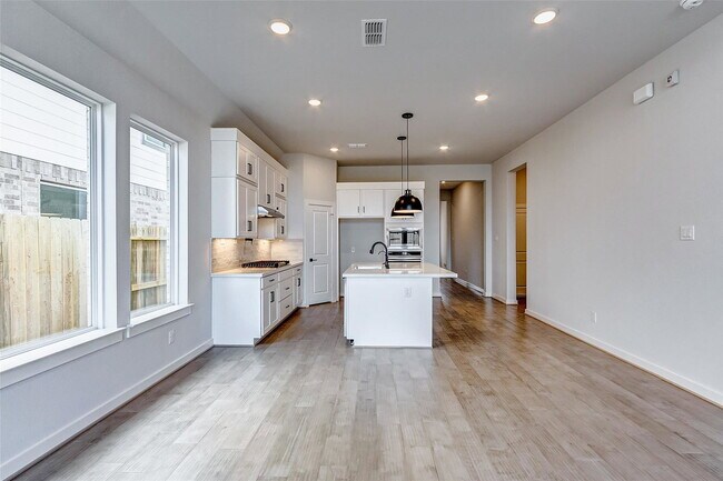 Building Photo - Timber Brook Drive, Sienna, TX 77459 - 3 BR 2 BA single-family home
