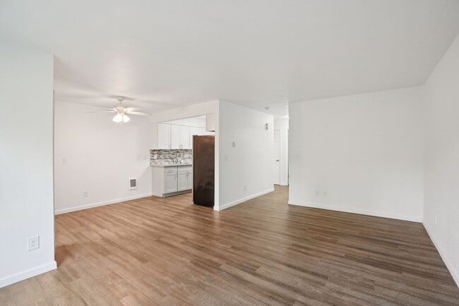 Interior Photo - Images Springcreek Apartments