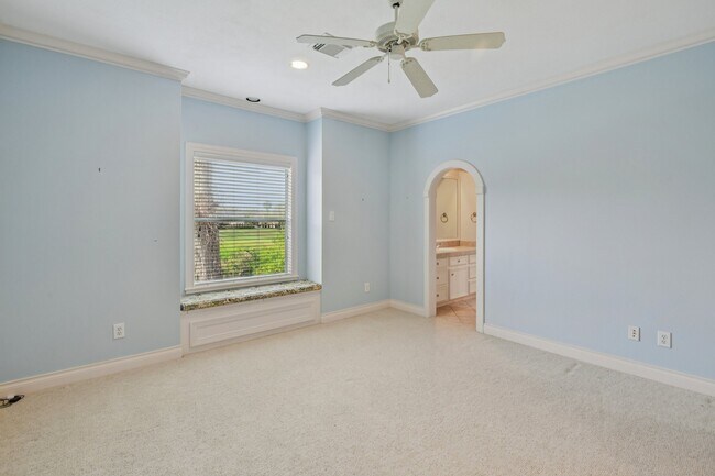 Building Photo - 2 Wilmington Ct