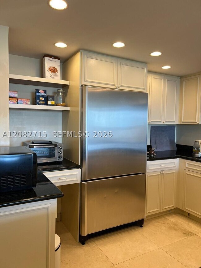 Building Photo - 18151 NE 31st Ct