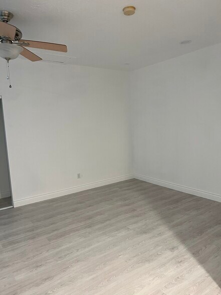 Building Photo - 11070 Densmar Rd