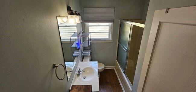 Building Photo - Cutie in the Country