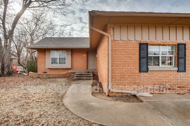 Building Photo - 236 NW 85th St