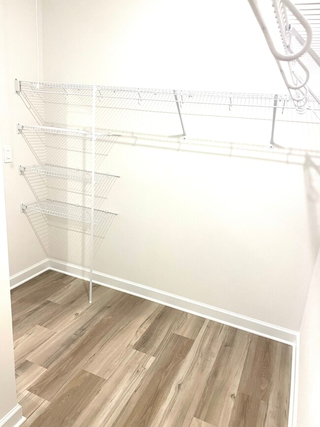 Building Photo - 1073 Lauryn Oak Lp