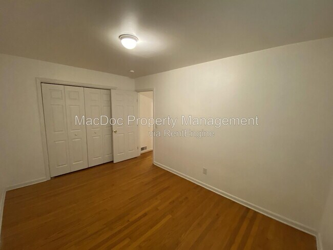 Building Photo - 431 Ridgemore St