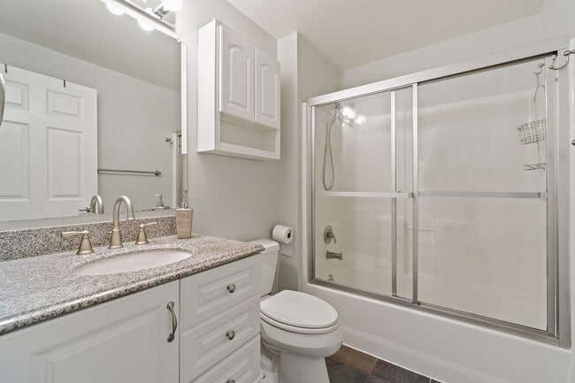 Building Photo - 10538 NE 141st St