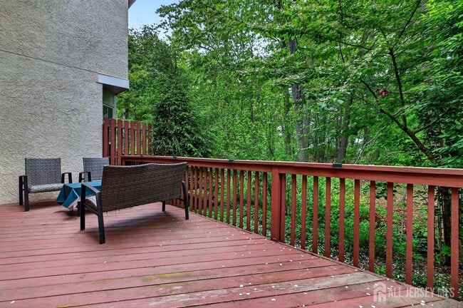 Building Photo - 64 Ashford Dr