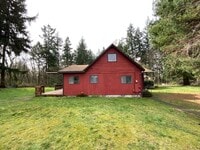 Building Photo - Tacoma 2bdr 1 bath house w/ 2 car garage