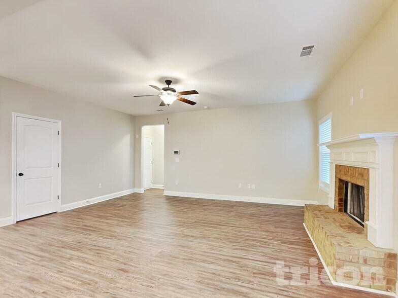 Building Photo - 7020 Prune Ln