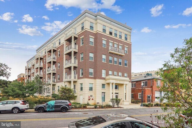 Building Photo - 6803 Cameron Dr NW