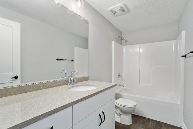 Building Photo - 168 Stonelake Dr SE