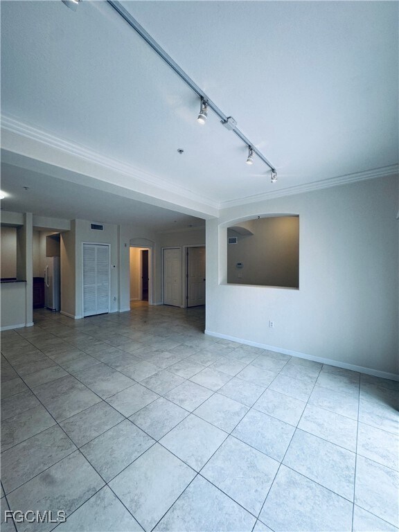 Building Photo - 13100 Bella Casa Cir