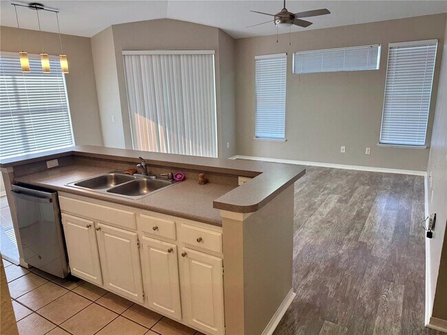 Building Photo - 2627 Maitland Crossing Way