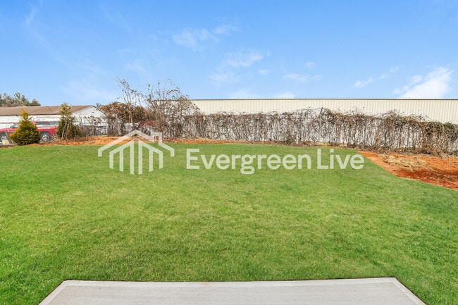 Building Photo - 5519 Hydrangea St