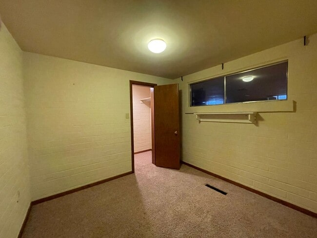 Building Photo - Gorgeous Mid-Century Modern Home Adjacent to BYU