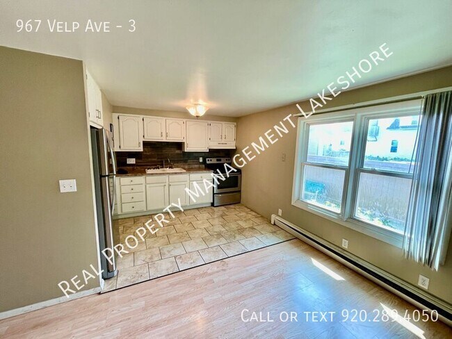 Building Photo - 967 Velp Ave