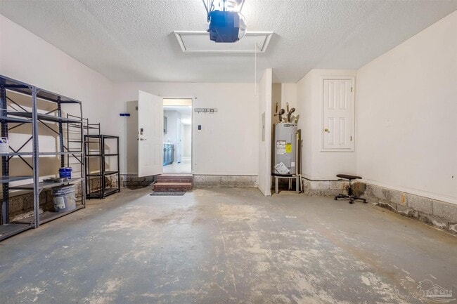 Building Photo - 2104 Frontera St