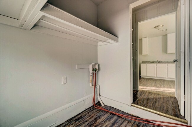 Building Photo - 3 Bed 1 Bath in Del City!