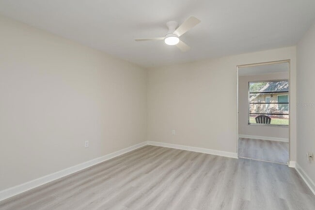 Building Photo - 4229 Stratford Dr