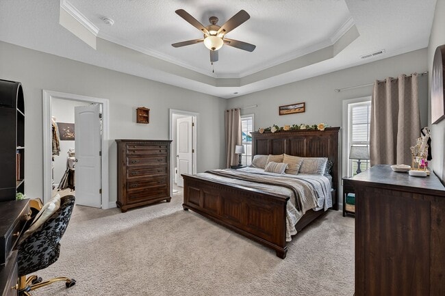 Building Photo - Spacious Stateside Home with Bonus Room & Screened-In Porch
