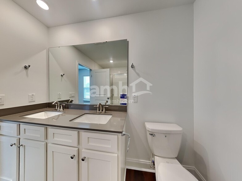 Building Photo - 547 Plumeria Ln