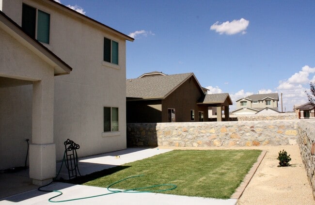 Building Photo - BEAUTIFULLY MAINTAINED EASTSIDE HOME AVAILABLE