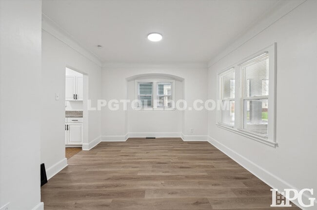 Building Photo - 4217 Asbury Dr