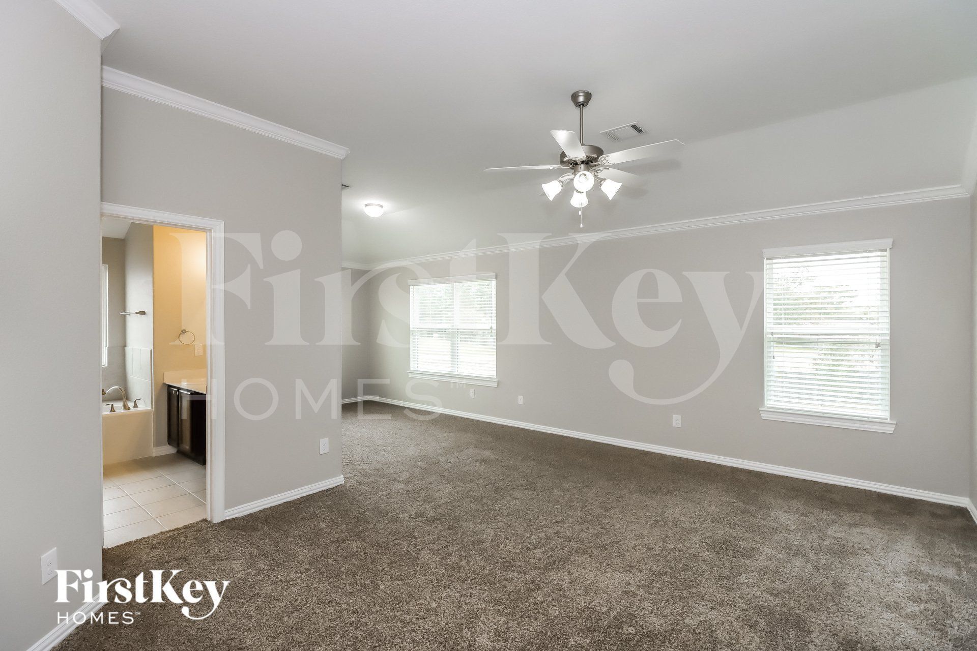Building Photo - 10107 Stone Briar Dr