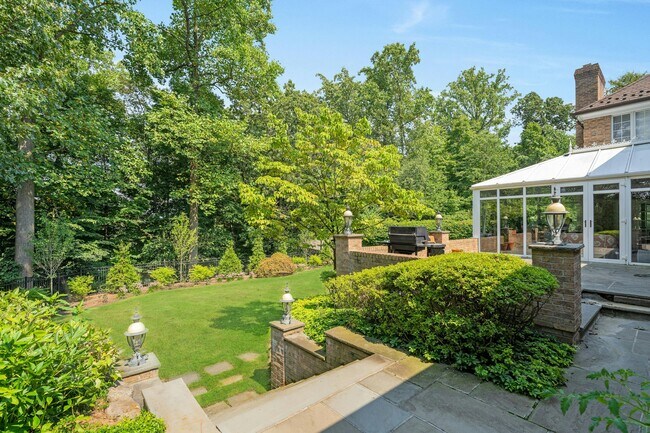 Building Photo - 787 Peach Tree Ln