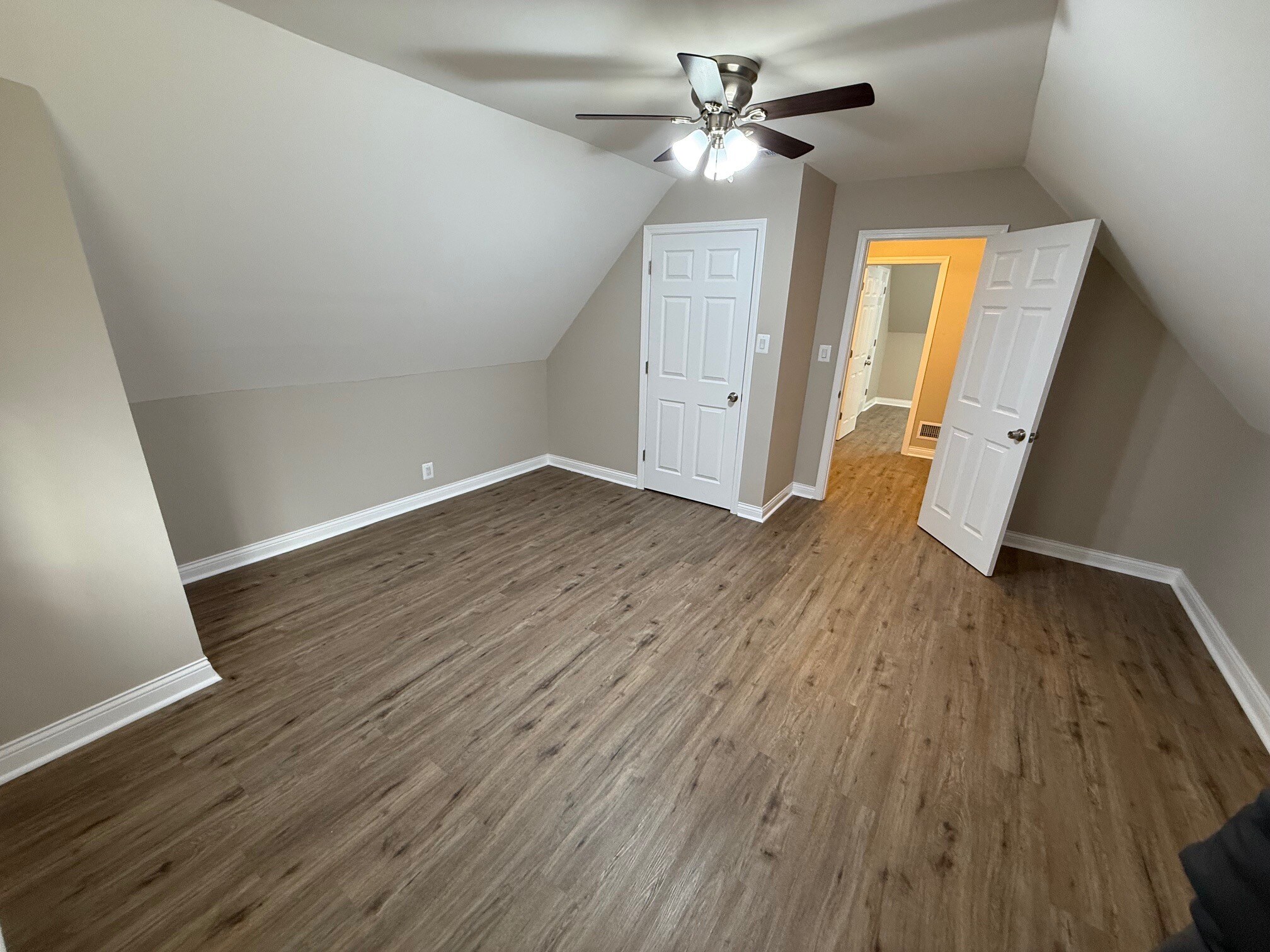 Building Photo - 10154 S Calumet Ave