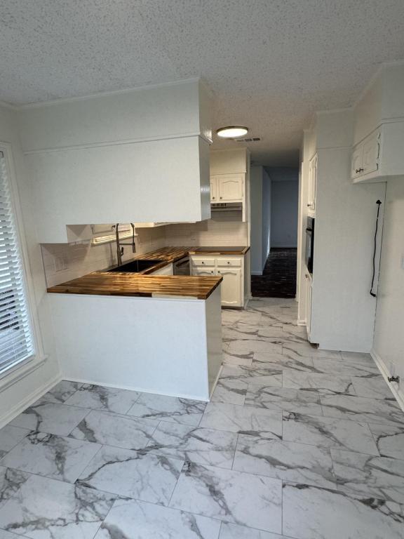 Building Photo - 1413 Briarhurst Dr
