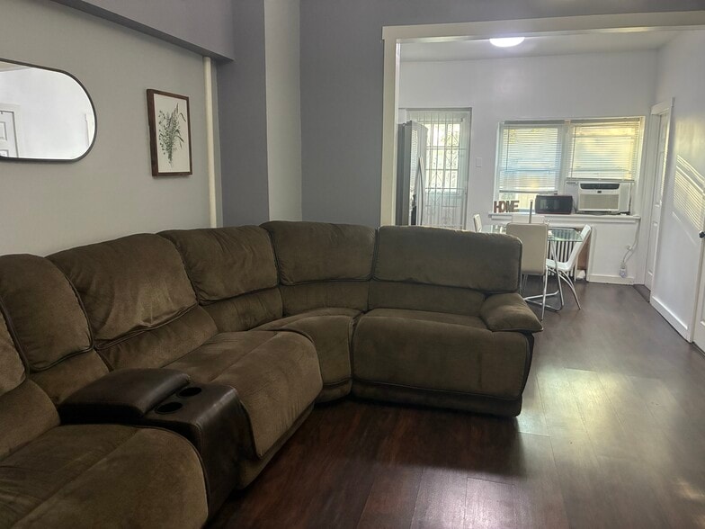 Building Photo - 1634 Summerfield St