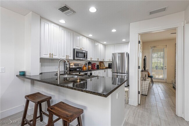 Building Photo - 28572 Alessandria Cir