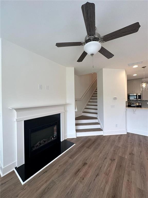 Building Photo - 5797 Calle Vis Dr