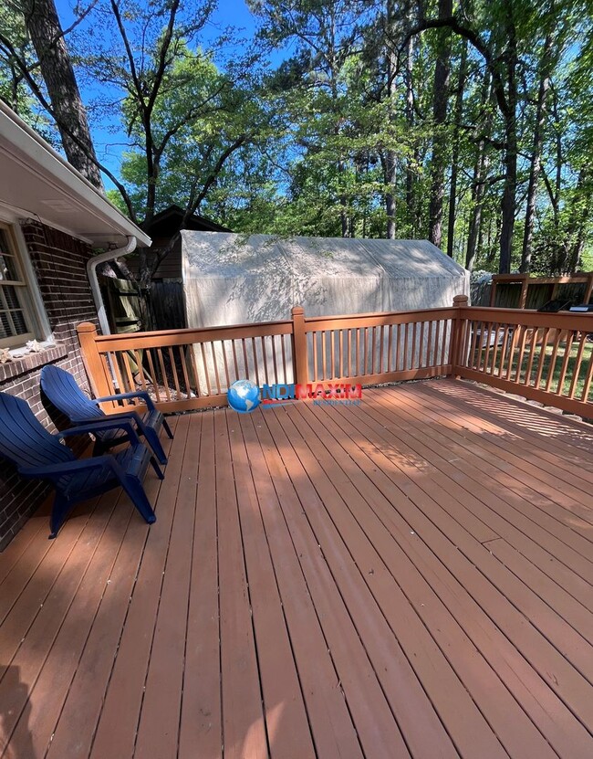 Building Photo - Beautiful ranch in PARKVIEW cluster in Lil...