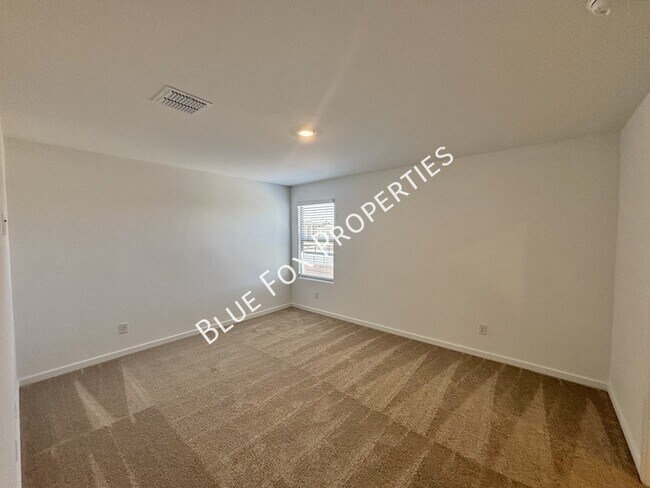Building Photo - 10253 W Sumullen St